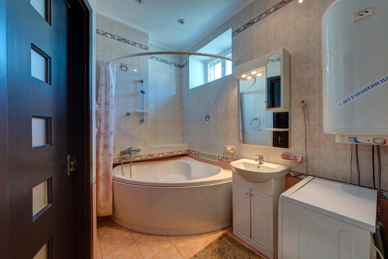 Apartments With Three Rooms On Shevchenko Blvd Киев Экстерьер фото