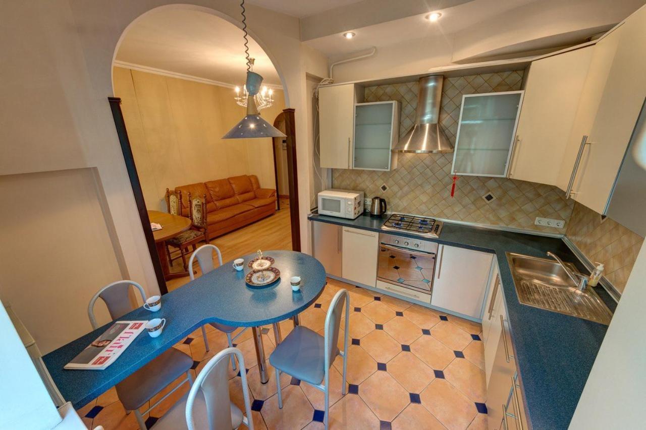 Apartments With Three Rooms On Shevchenko Blvd Киев Экстерьер фото
